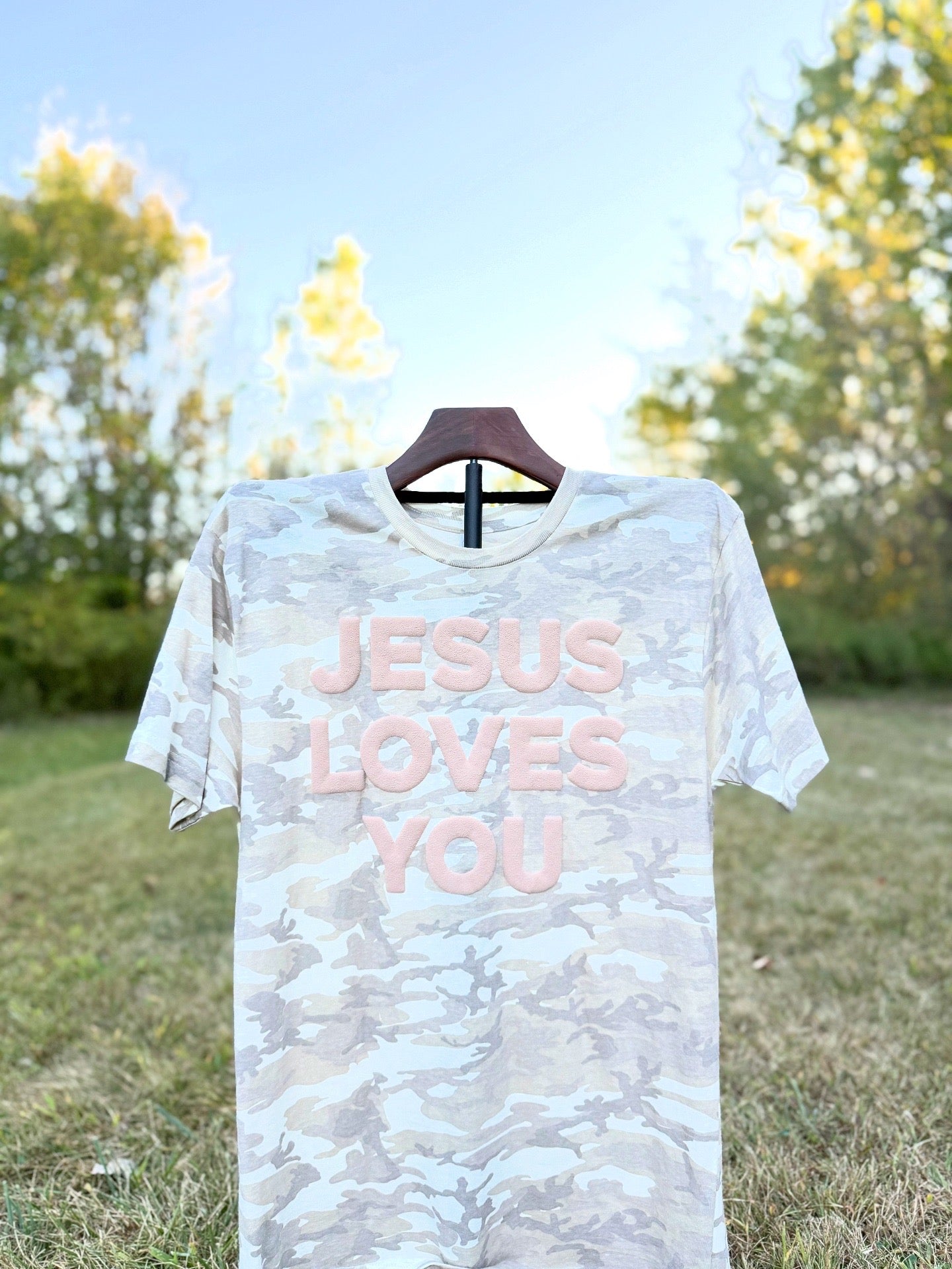 JESUS LOVES YOU Puff Print Tee